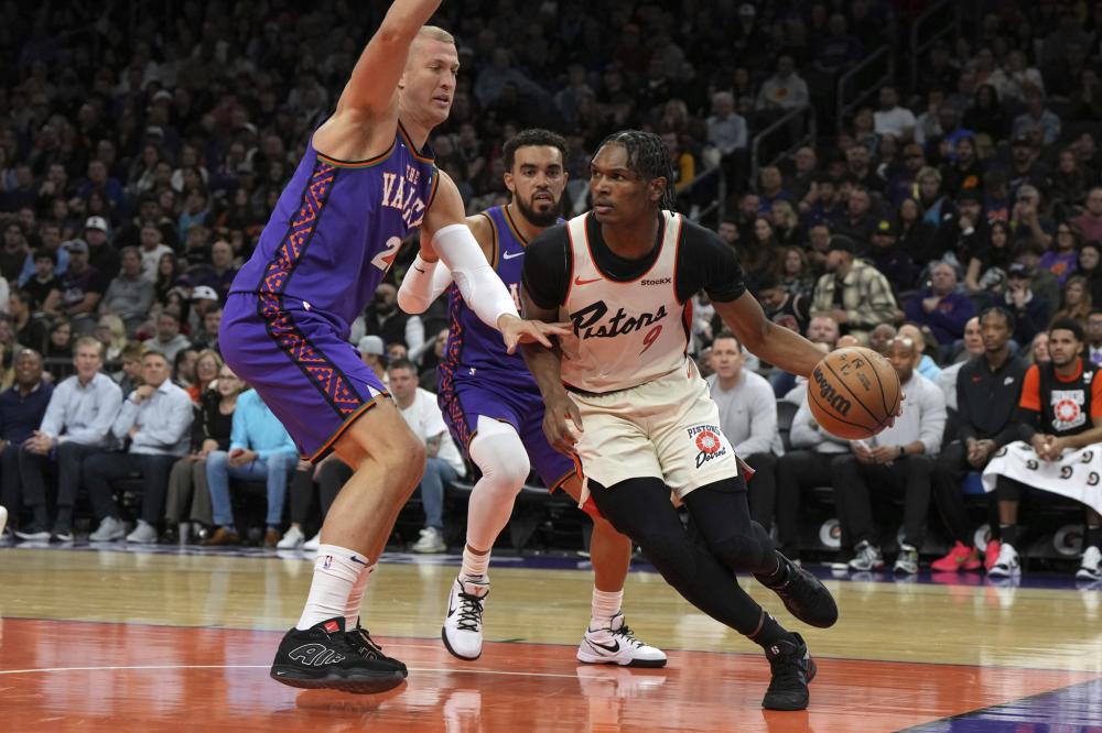 黄蜂显然需 黄蜂显然需