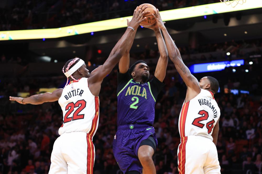 让曼市队防 让曼市队防